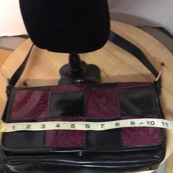 Shoulder Bag Raspberry Snake Print - Picture 10 of 11